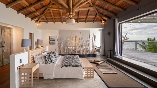 Koki Bonheur Beachfront Villa Schlafzimmer 4