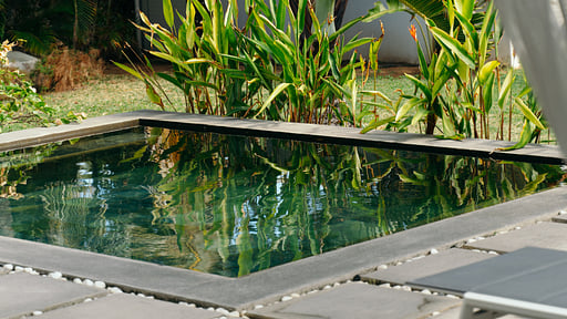 Koki Bonheur Beachfront Villa Schwimmbad