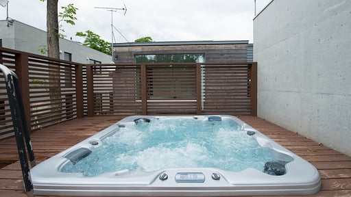 Konkuriito Tanoshii Tokoro