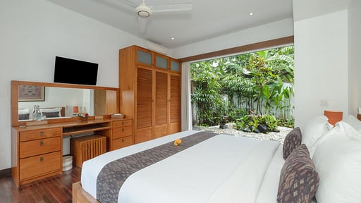 Ku Estate Bedroom 5