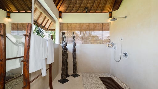 Ku Estate Bedroom 1