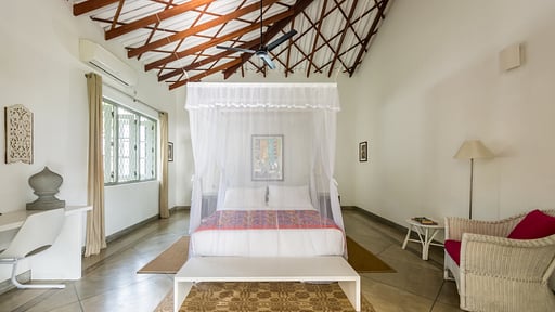 Kurumba House Bedroom 1