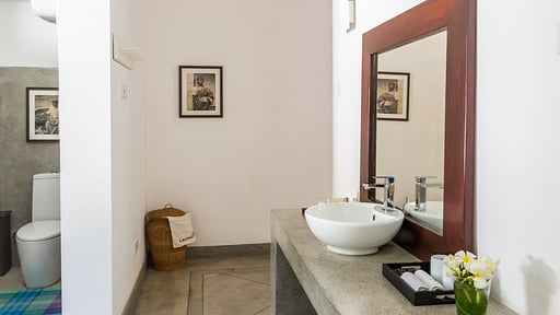 Kurumba House Bedroom 1