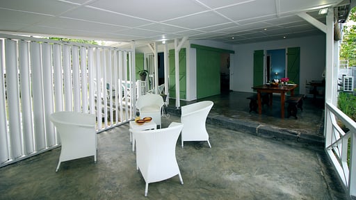 La Case Creole Beachfront Villa Terrace/Veranda