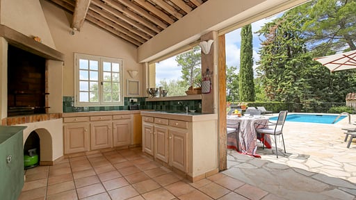 La Colline Du Soleil Kitchen