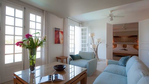 La Maison sur le Port Salon