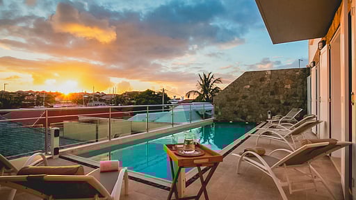 La Maison sur le Port Piscine