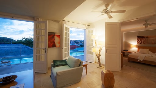 La Maison sur le Port Salon