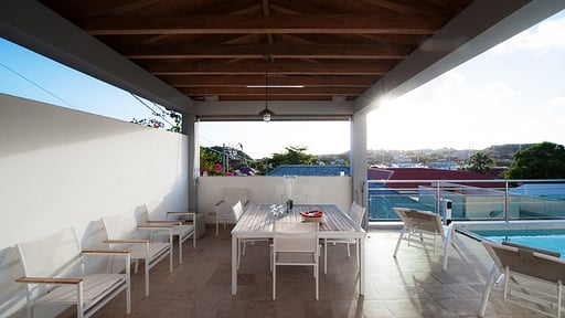 La Maison sur le Port Piscine