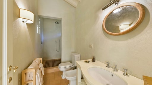 Villa La Miniera Bedroom 5