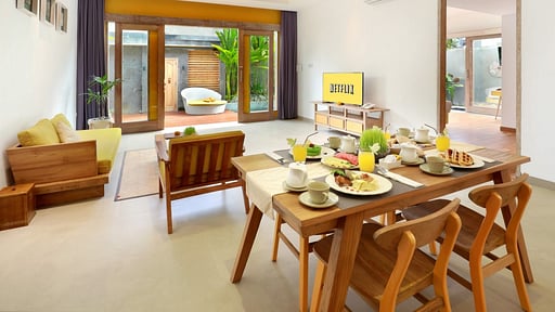 La Mira Royal Waterslide Villa Two Dining area