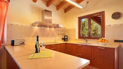 LA SALVE D'ALT Kitchen