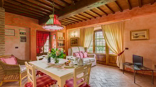 La Stalla Apartment Dining area