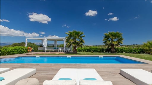 La Tierra Villa Swimming pool