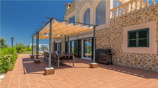 La Tierra Villa BBQ equipment