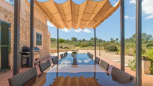 La Tierra Villa BBQ equipment