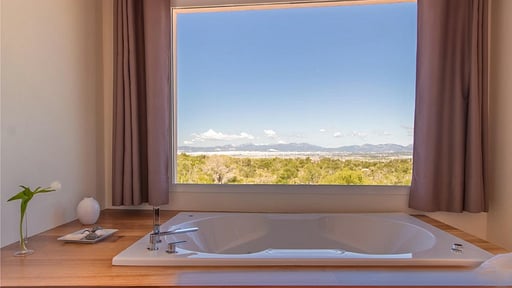 La Tierra Villa Bedroom 1