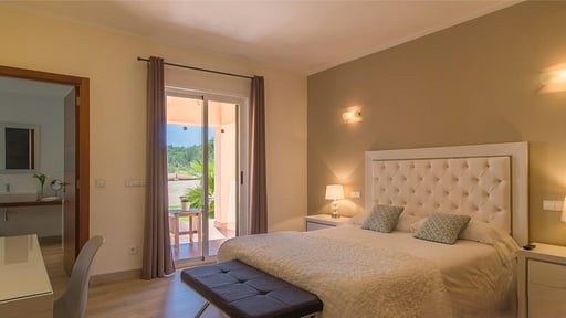 La Tierra Villa Bedroom 2