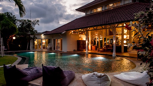 La Villa Oberoi Swimming pool
