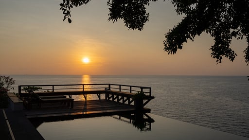 Laemsingh Villa 2 Schwimmbad 1