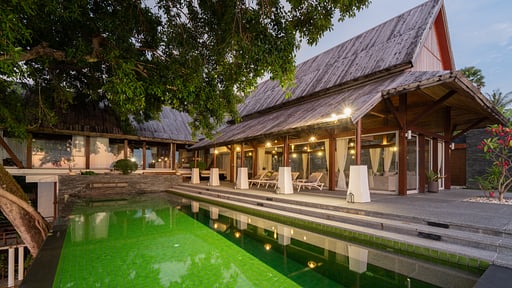 Laemsingh Villa 2 Schwimmbad 1
