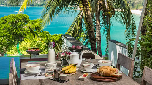 Laemsingh Villa 3 Dining area