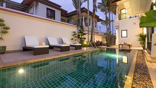 Laguna Fairways Swimming pool