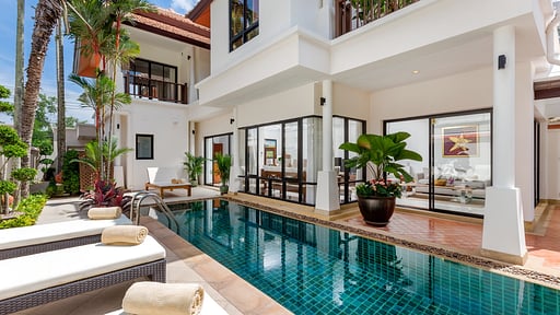 Laguna Fairways Swimming pool