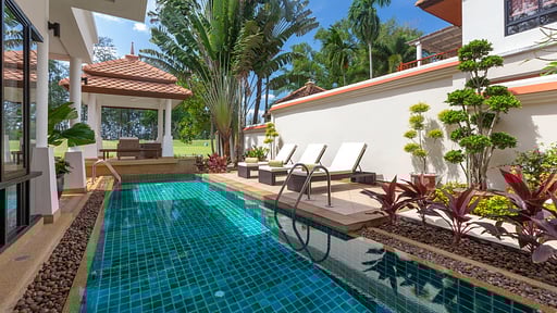 Laguna Fairways Swimming pool