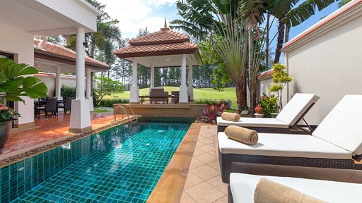 Laguna Fairways Swimming pool