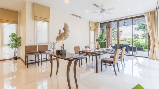 Laguna Villa Fifty Five Essecke 2