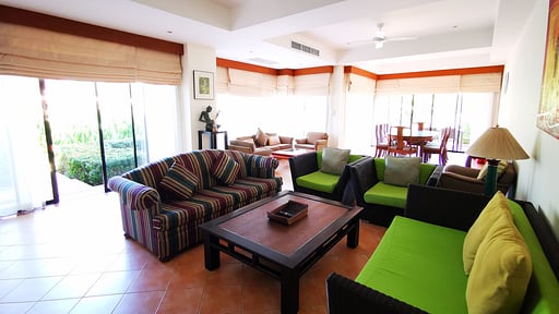 Laguna Villa One Living room