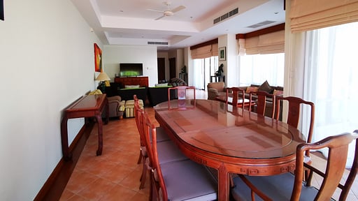 Laguna Villa One Dining area