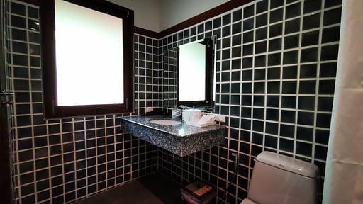 Laguna Villa Seventy Five Bedroom 2