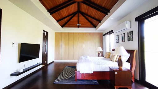 Laguna Villa Seventy Five Bedroom 1