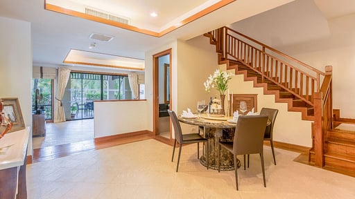 Laguna Villa Thirty Five Dining area
