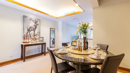 Laguna Villa Thirty Five Dining area