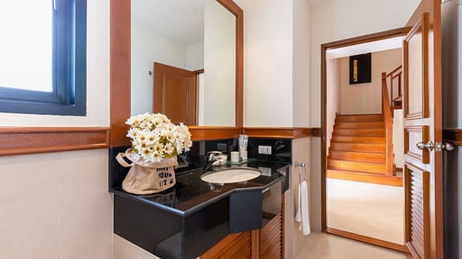 Laguna Villa Thirty Nine Others