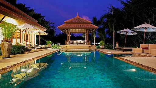 Laguna Waters Swimming pool