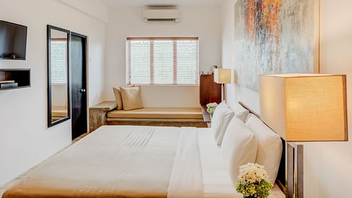 Lake Lodge Villa Bedroom 6