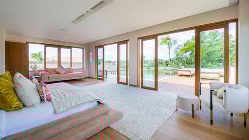 Lake View Villa Bedroom 1