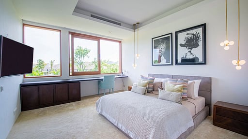 Lake View Villa Bedroom 4