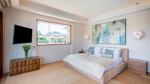 Lake View Villa Bedroom 5