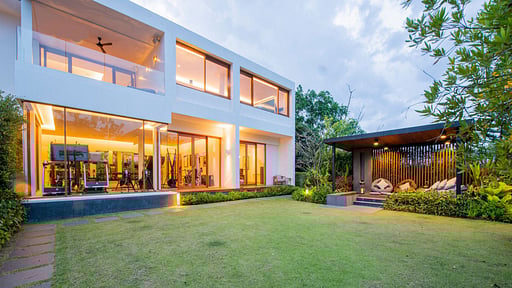 Lake View Villa Garden