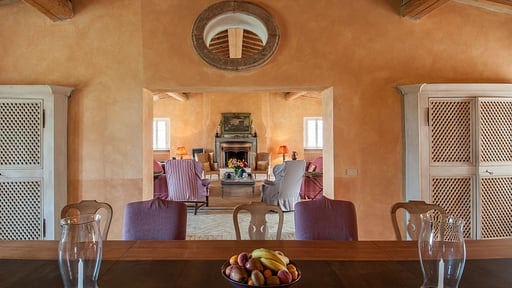 Lavacchio 16 Dining area