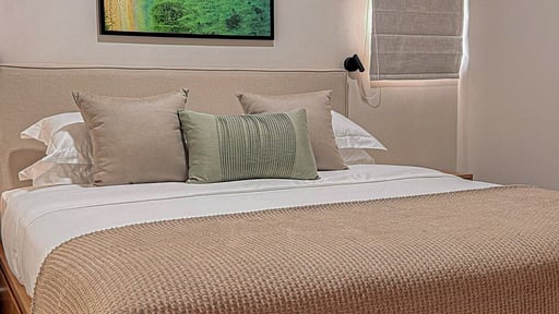 Le Dalblair Premium Bedroom 1