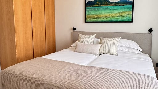 Le Dalblair Premium Bedroom 2