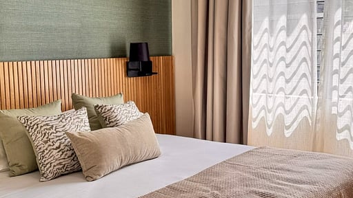 Le Dalblair Premium Bedroom 3