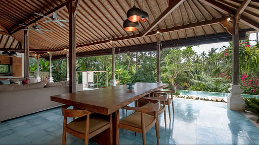 Le Kawan Villa Dining area
