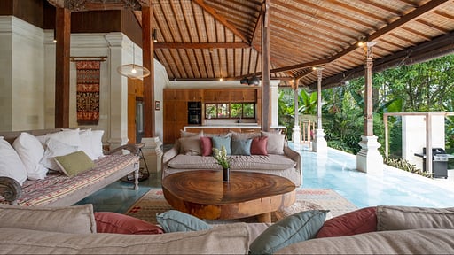 Le Kawan Villa Living room 1